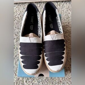 Tom’s Valencia Natural Canvas Shoes